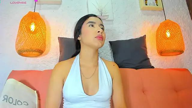 Freechat emiily_s on StripChat
