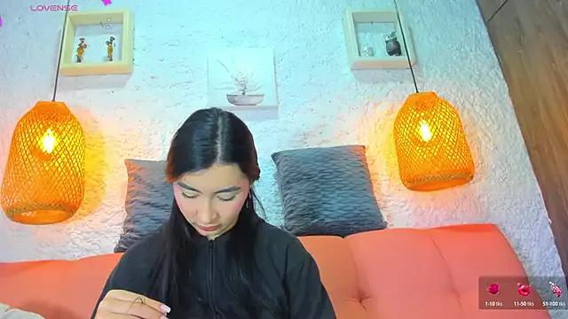 Freechat emiily_s on StripChat