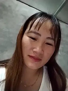 Freechat emini-xx on StripChat