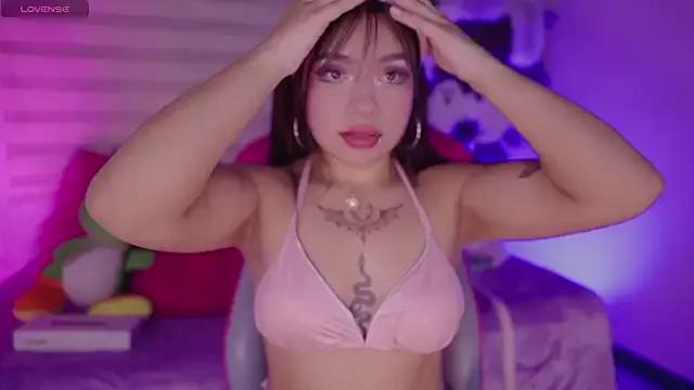 emma_soffia on StripChat 