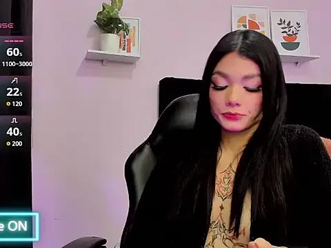 emmabridgerton from StripChat is Freechat