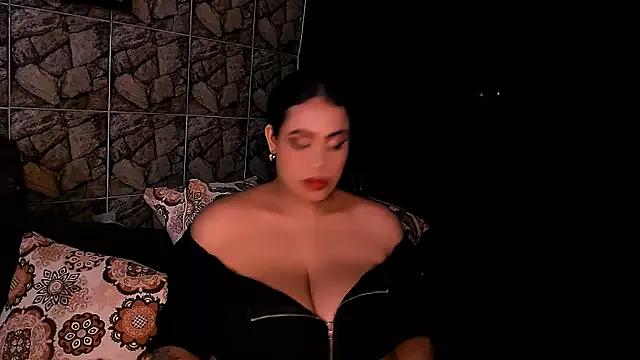 Emmacamille on StripChat 