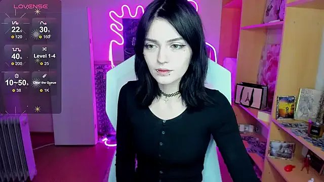 EmmaDarkk on StripChat 