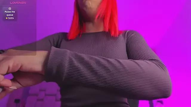 Emmily_Savage from StripChat