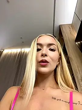 Freechat eva_m1racle_ on StripChat