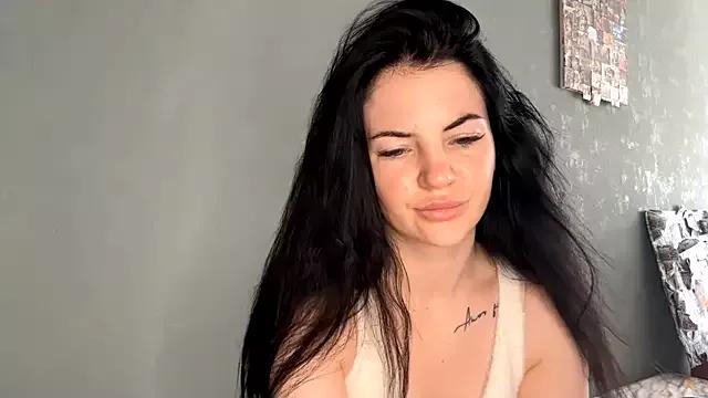 Eva_Starshine from StripChat is Freechat