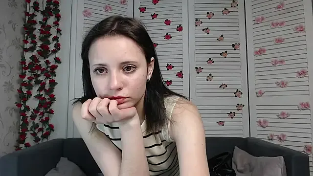 evaa_here_ on StripChat