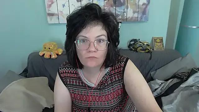 EverlyRays from StripChat