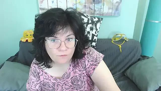 EverlyRays from StripChat