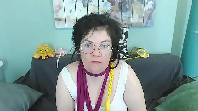 EverlyRays from StripChat