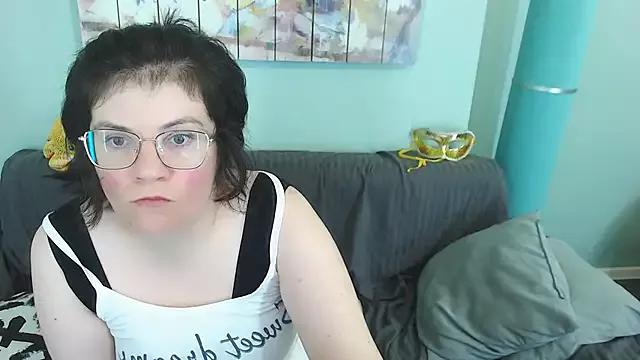 EverlyRays from StripChat