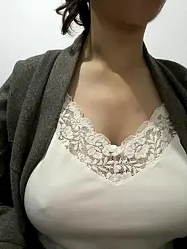 Freechat farah-36 on StripChat