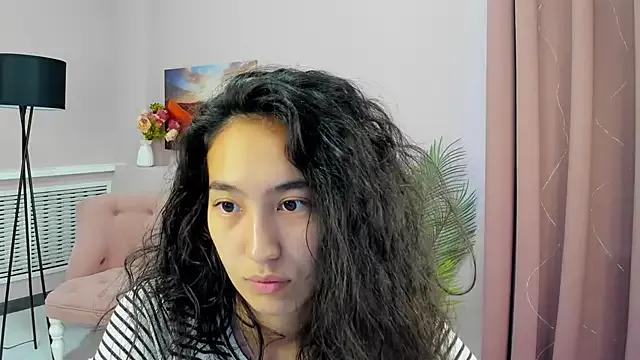 FlirtyAura from StripChat is Freechat