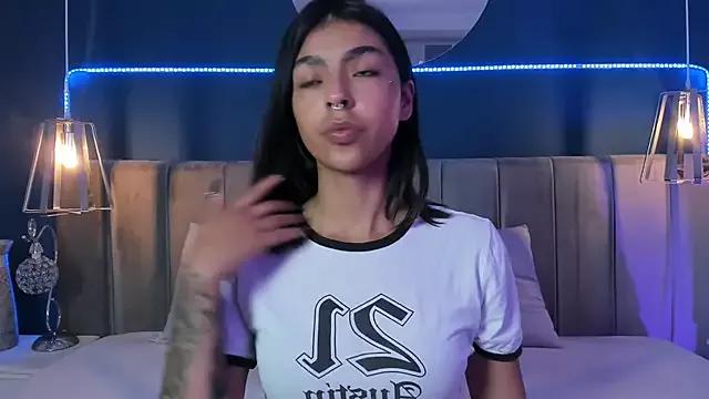 Freya_stonee from StripChat is Freechat
