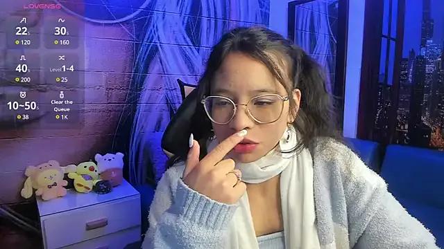 Giaa_rossi from StripChat is Freechat