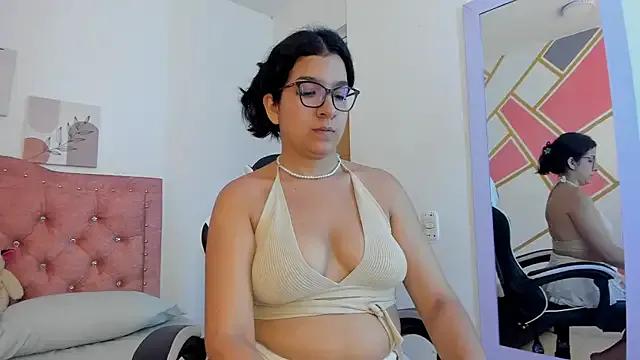 GiaCutee from StripChat is Freechat