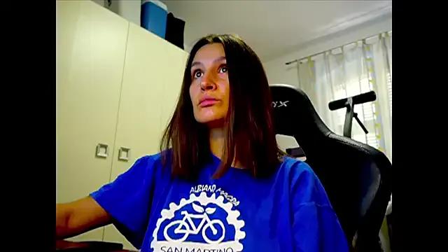 Freechat GodlyTheia on StripChat