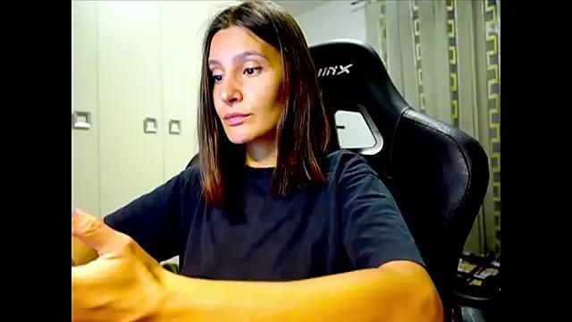 Freechat GodlyTheia on StripChat