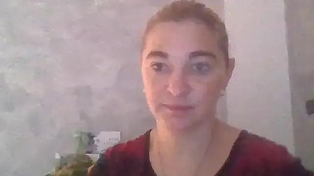 GoldenAngelMilf from StripChat is Freechat