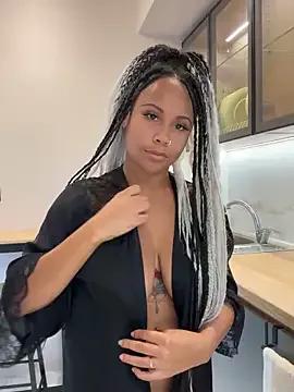 Freechat HaileyDiana on StripChat