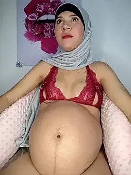 hanaa_18 on StripChat