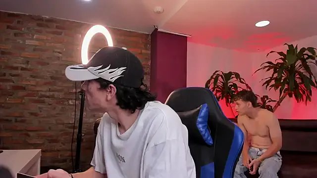 Freechat Handsomeboyss19 on StripChat