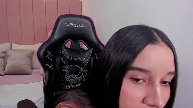 hanna_jhonnes from StripChat is Freechat