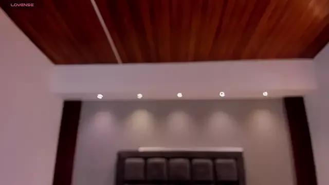 Hannaa_Evanss from StripChat