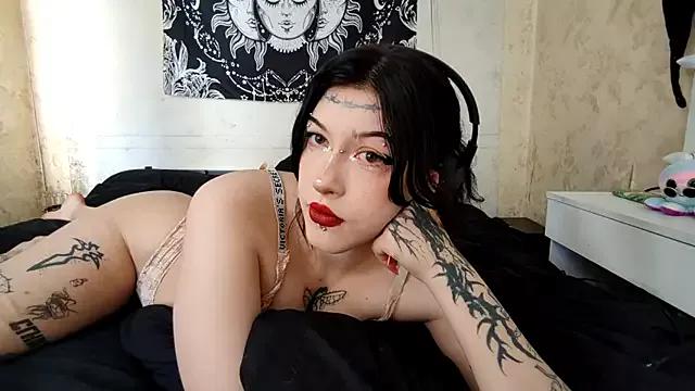 Harakasssi from StripChat is Freechat