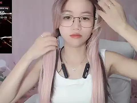 Freechat HeIlo-Honey on StripChat