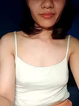 Hinna_x from StripChat