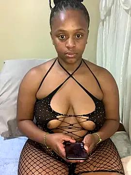HoneyBee04 from StripChat is Freechat
