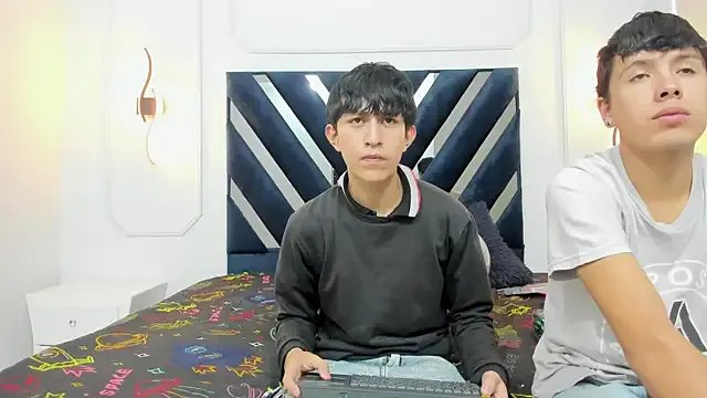 Freechat hoot_booys_ on StripChat