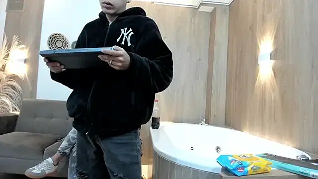 Freechat hoot_booys_ on StripChat