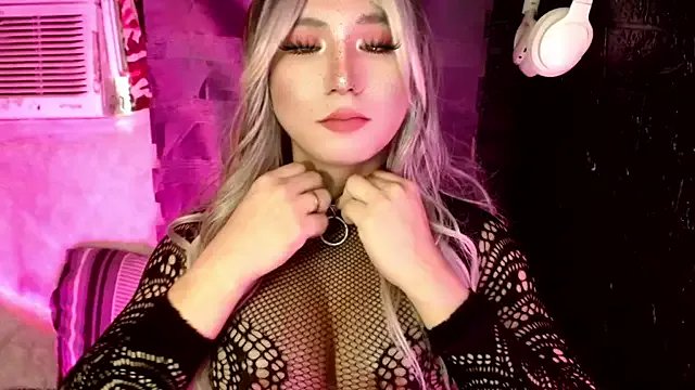 Freechat HoresCOCKLUCY on StripChat