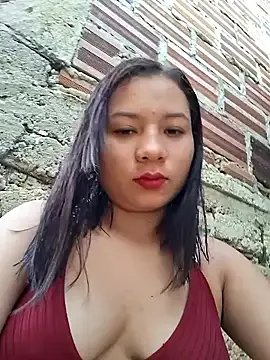 Freechat hot-mom22 on StripChat