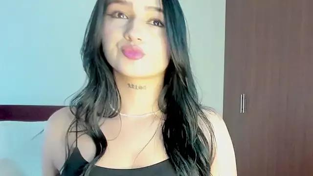 Hott_Hanna from StripChat