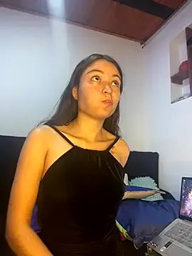 Freechat hotwife26 on StripChat