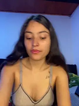 Freechat hotwife26 on StripChat