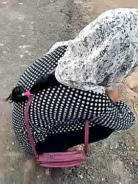 Hous_Wife2005 from StripChat is Freechat