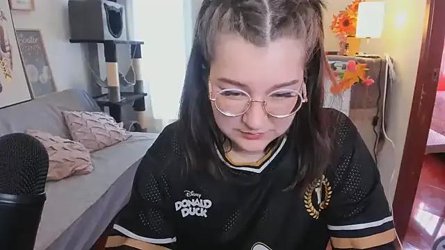 Freechat HunnyyLove on StripChat