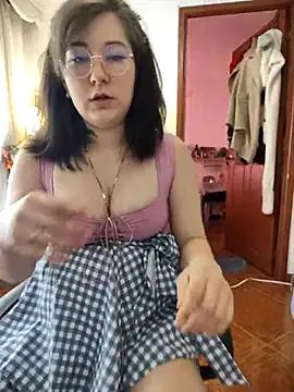 Freechat HunnyyLove on StripChat