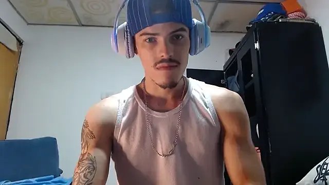 Freechat imsammytop on StripChat