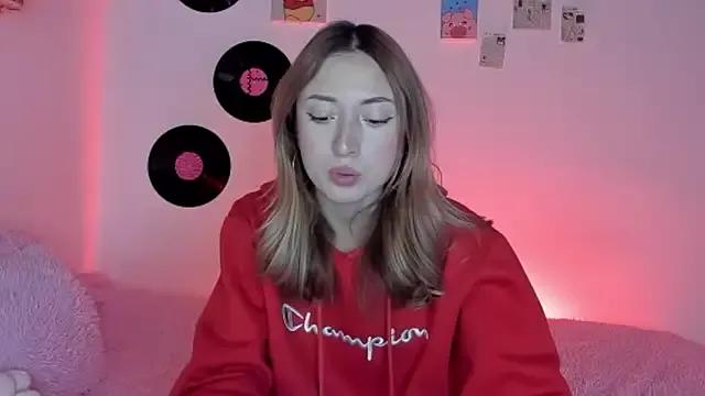 Imsophie_collins on StripChat