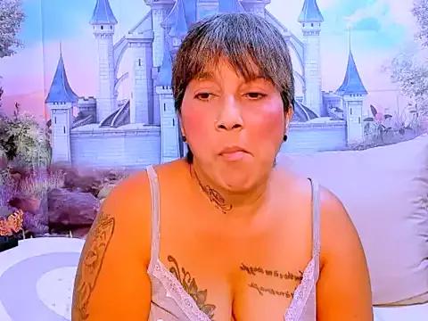 indianroxy from StripChat