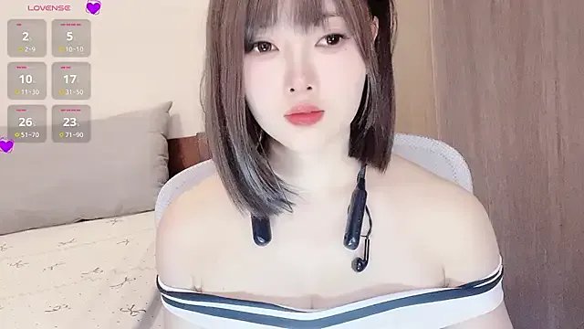 Insist6 on StripChat 