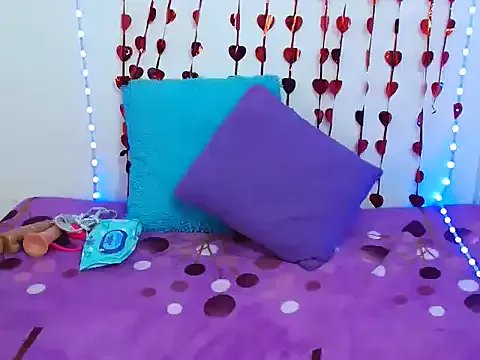 Freechat Isaa_Foxx_ on StripChat