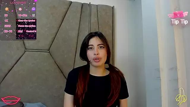 Isabela_Colins from StripChat is Freechat