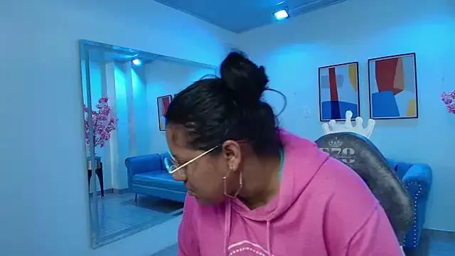 isabella_gomexx from StripChat is Freechat