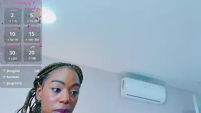 IsabellaaWolf from StripChat is Freechat